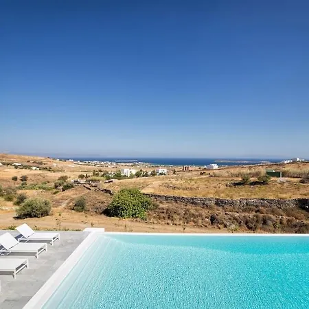 Crystal Blue 4br With Infinity Pool By Jj Hospitality Villa