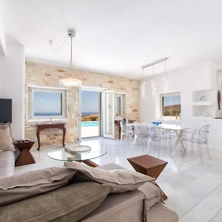 Villa Crystal Blue 4br With Infinity Pool By Jj Hospitality