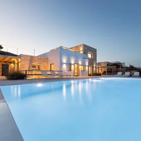 Crystal Blue 4br With Infinity Pool By Jj Hospitality