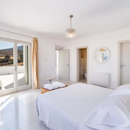 Villa Crystal Blue 4br With Infinity Pool By Jj Hospitality *